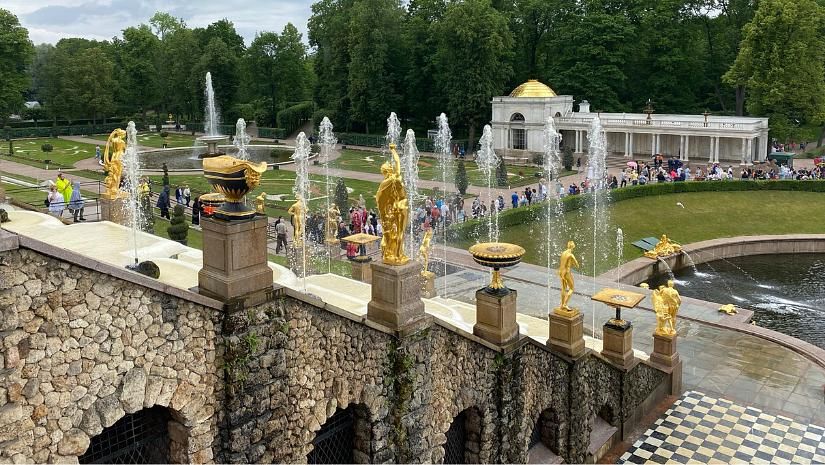 Экскурсия загородная в Петергоф. Большой дворец. Нижний парк. Фонтаны.